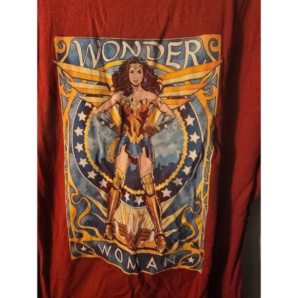 Wonder Woman Red Tshirt Shirt rare Design Size XXL 2X Womens Mens - Picture 1 of 3